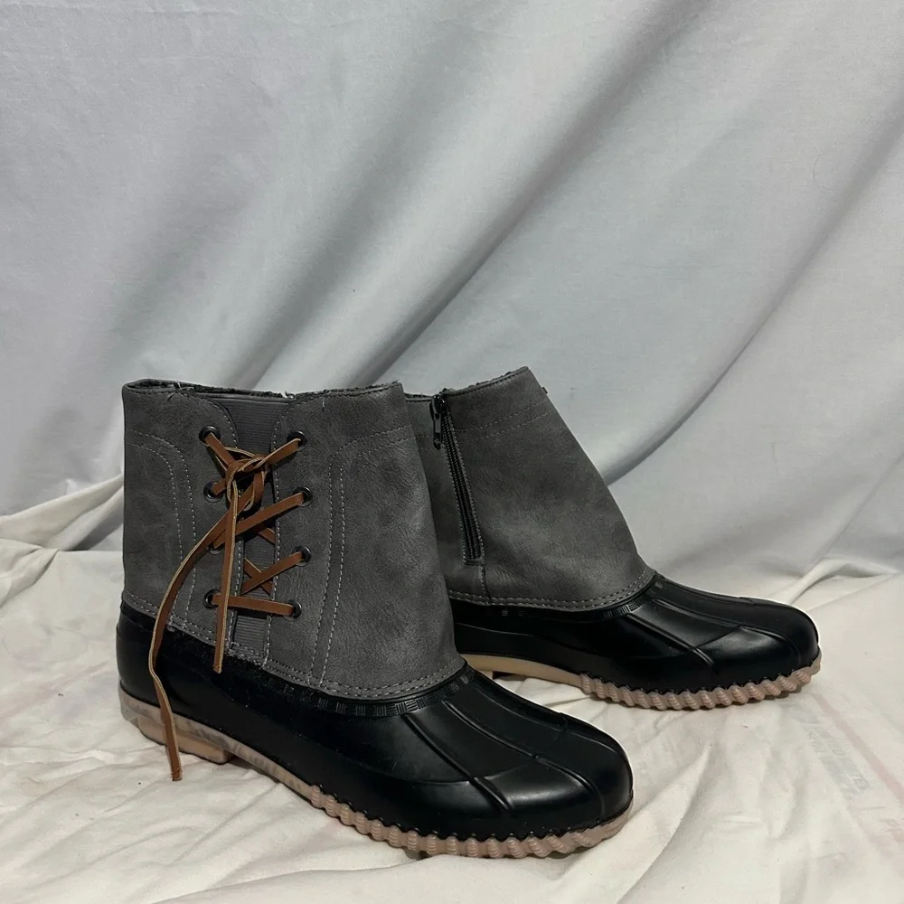 Maurice’s Christina Women’s Duck Boots Size 12